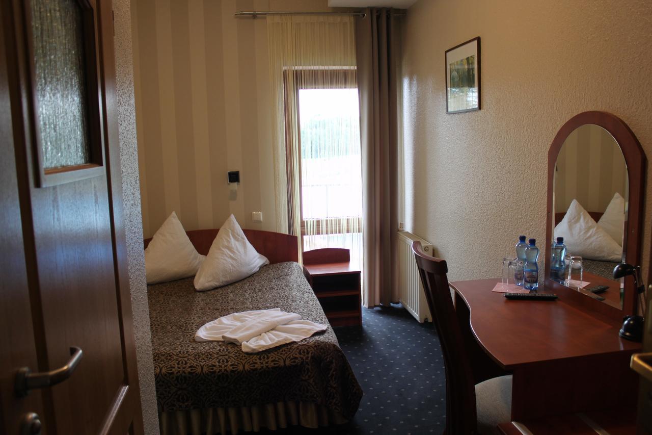 Hotel Oaza Prudnik Kültér fotó