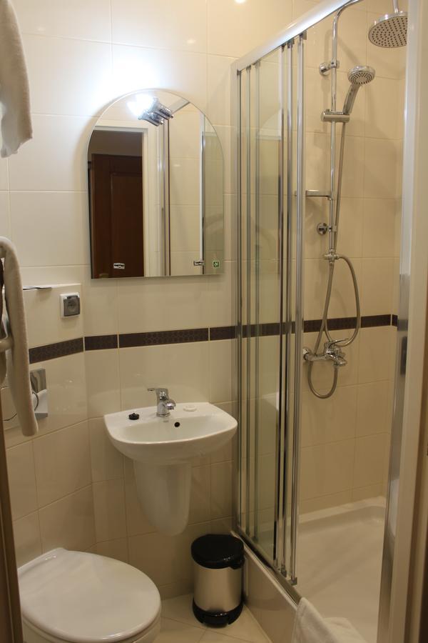 Hotel Oaza Prudnik Kültér fotó